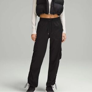 Lululemon Dance Studio Relaxed-Fit Mid-Rise Cargo Pant Black W5GILS